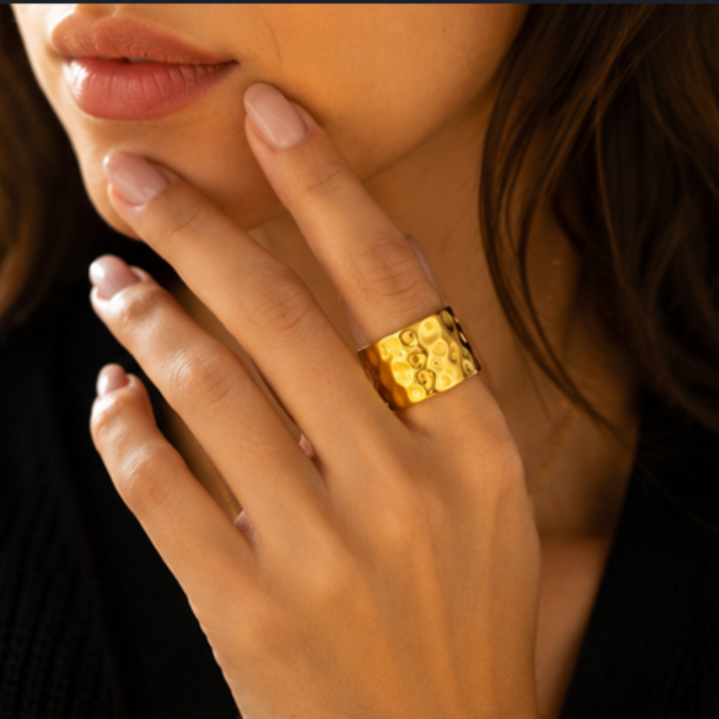 The Marlow Hammered Ring