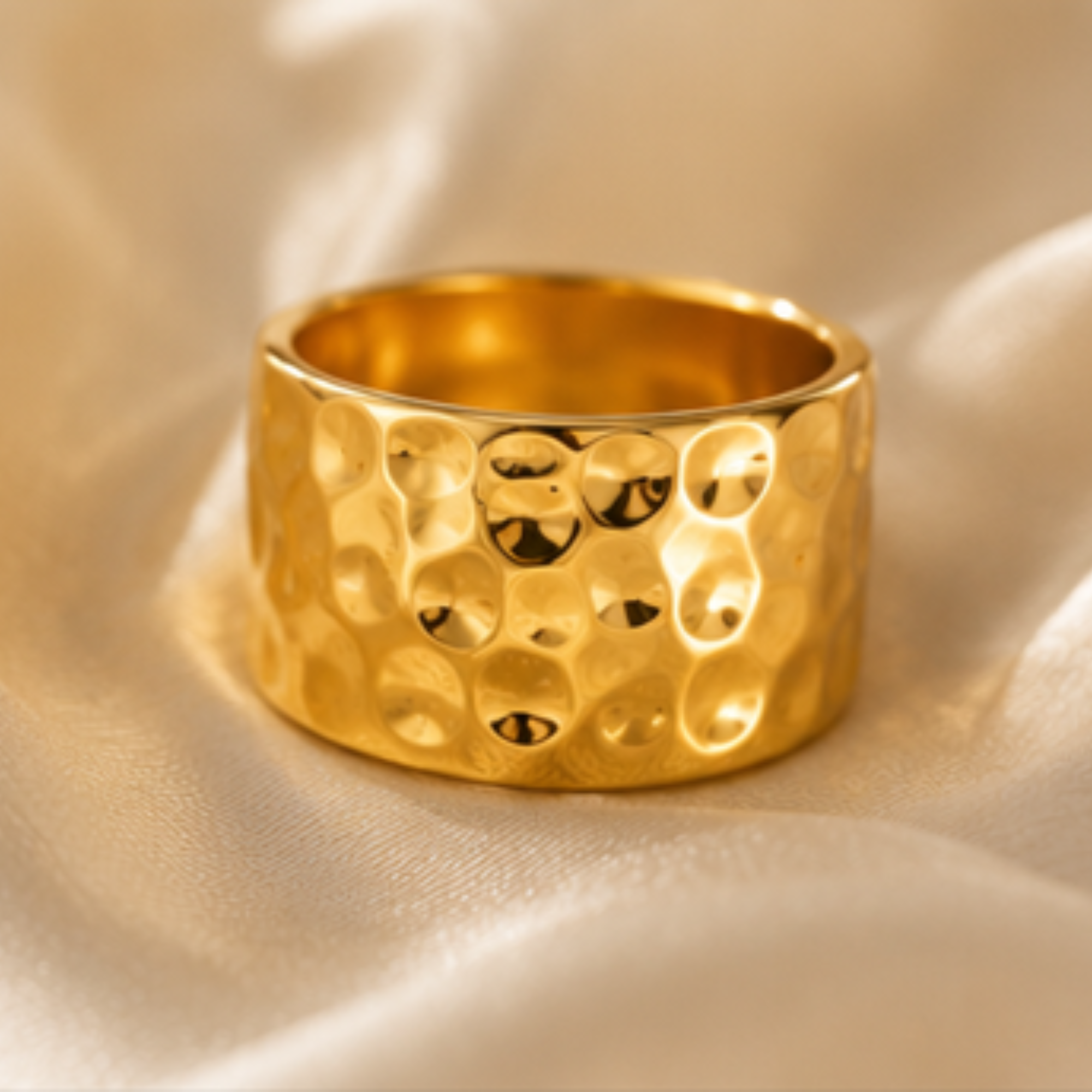 The Marlow Hammered Ring
